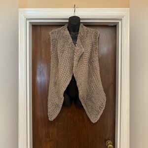Dolce Cabo Faux Fur Vest - Size M